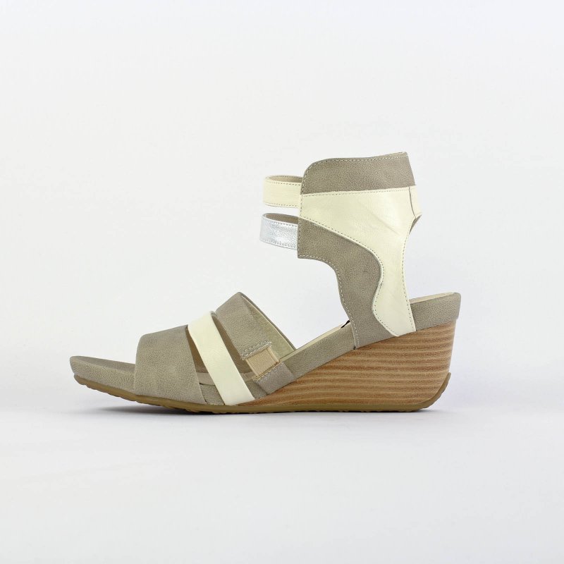 chaussure a talon compensé blanche