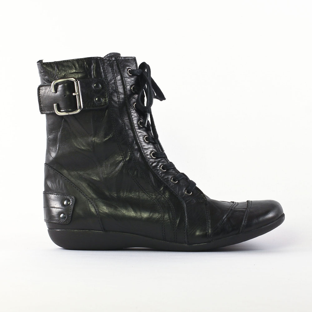 chaussures scarlatine